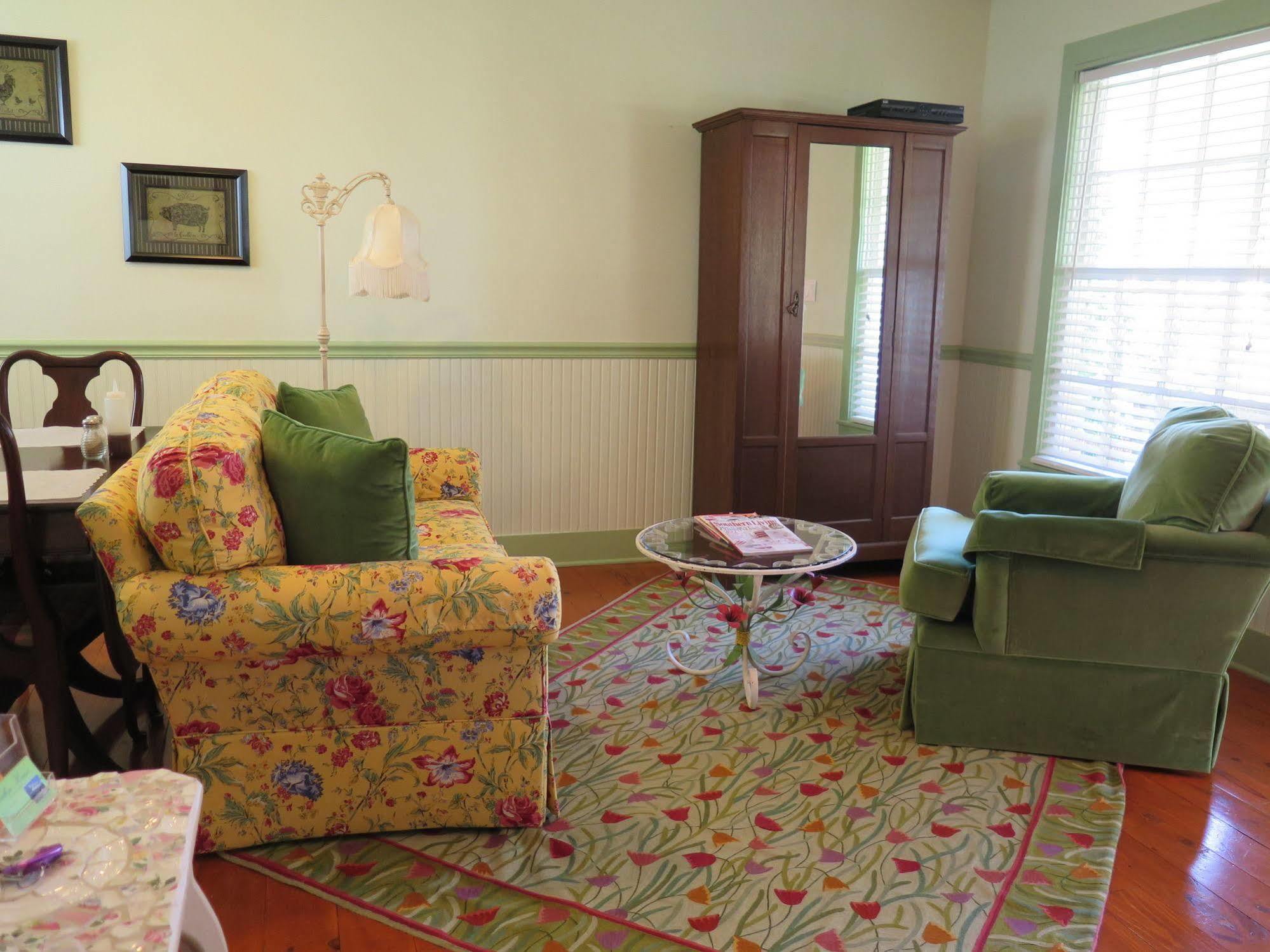 Yellow House B&B Salado Екстериор снимка